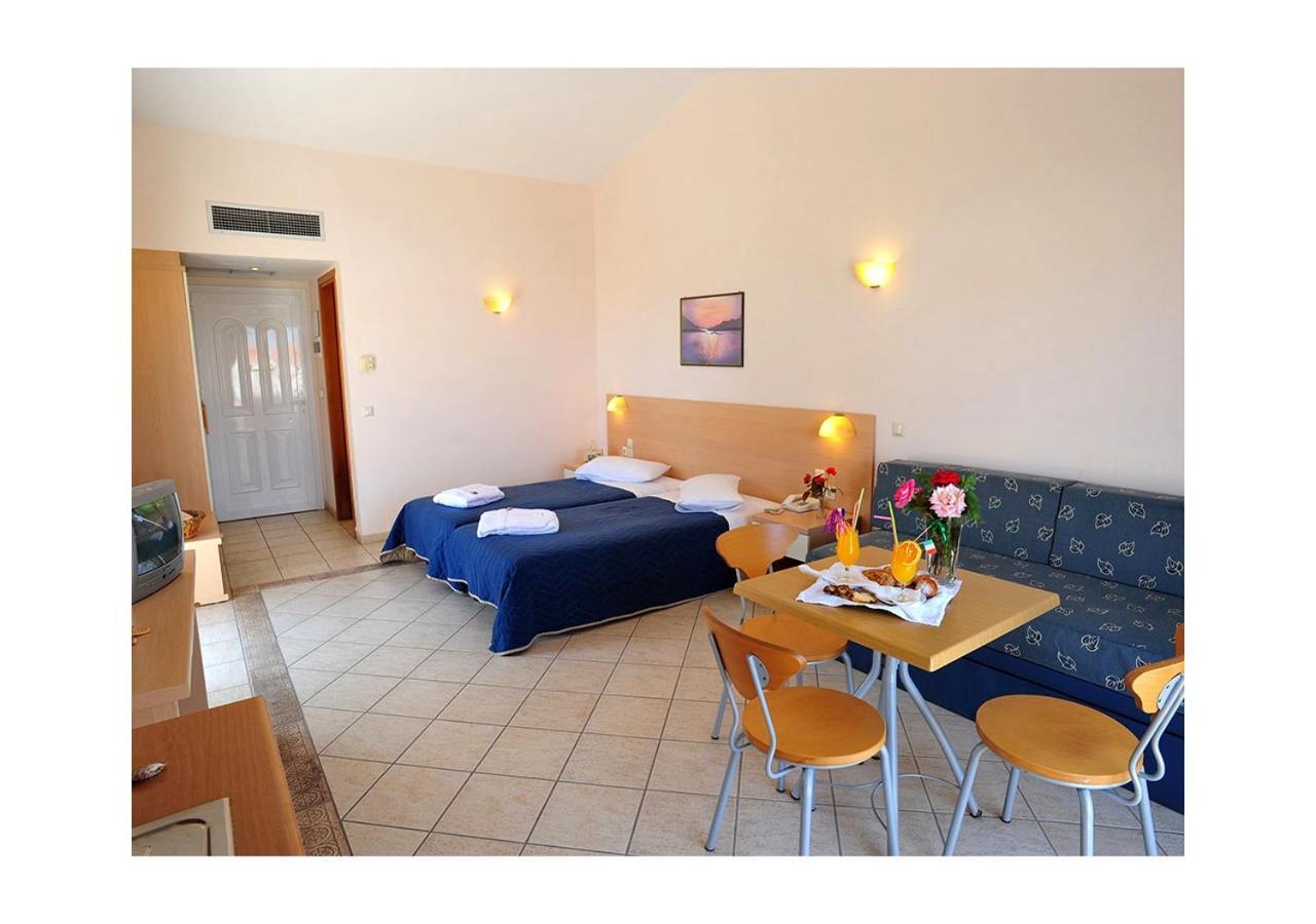 Thinalos Aparthotel Acharavi (Corfu) Exterior foto